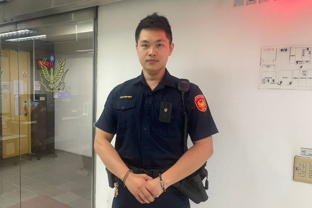 休假捷警一句關懷喚回離家少女  暖心護送返家  協助重回家人懷抱