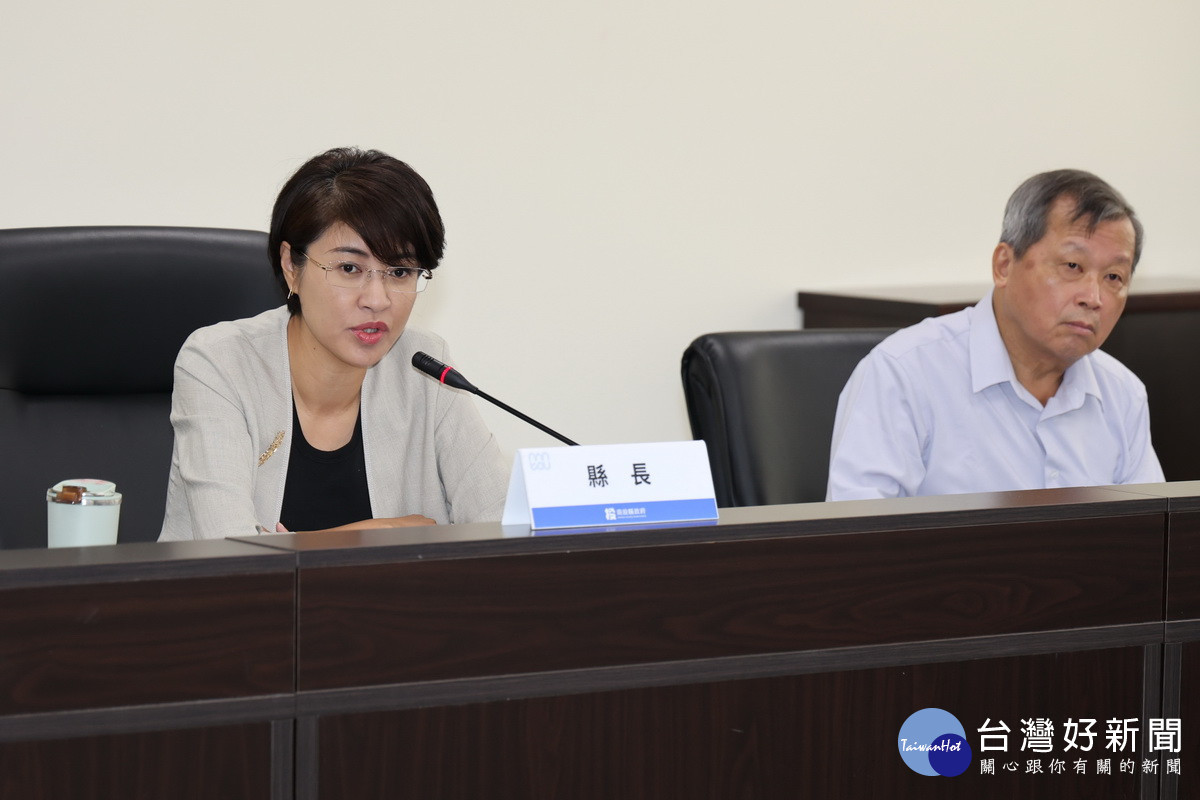 許縣長強調爭取更多農產救助。（縣府提供）