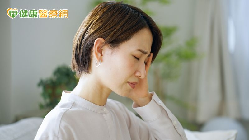 女護理師產後頭痛竟是「腦血管痙攣」　醫：小心腦中風併發症