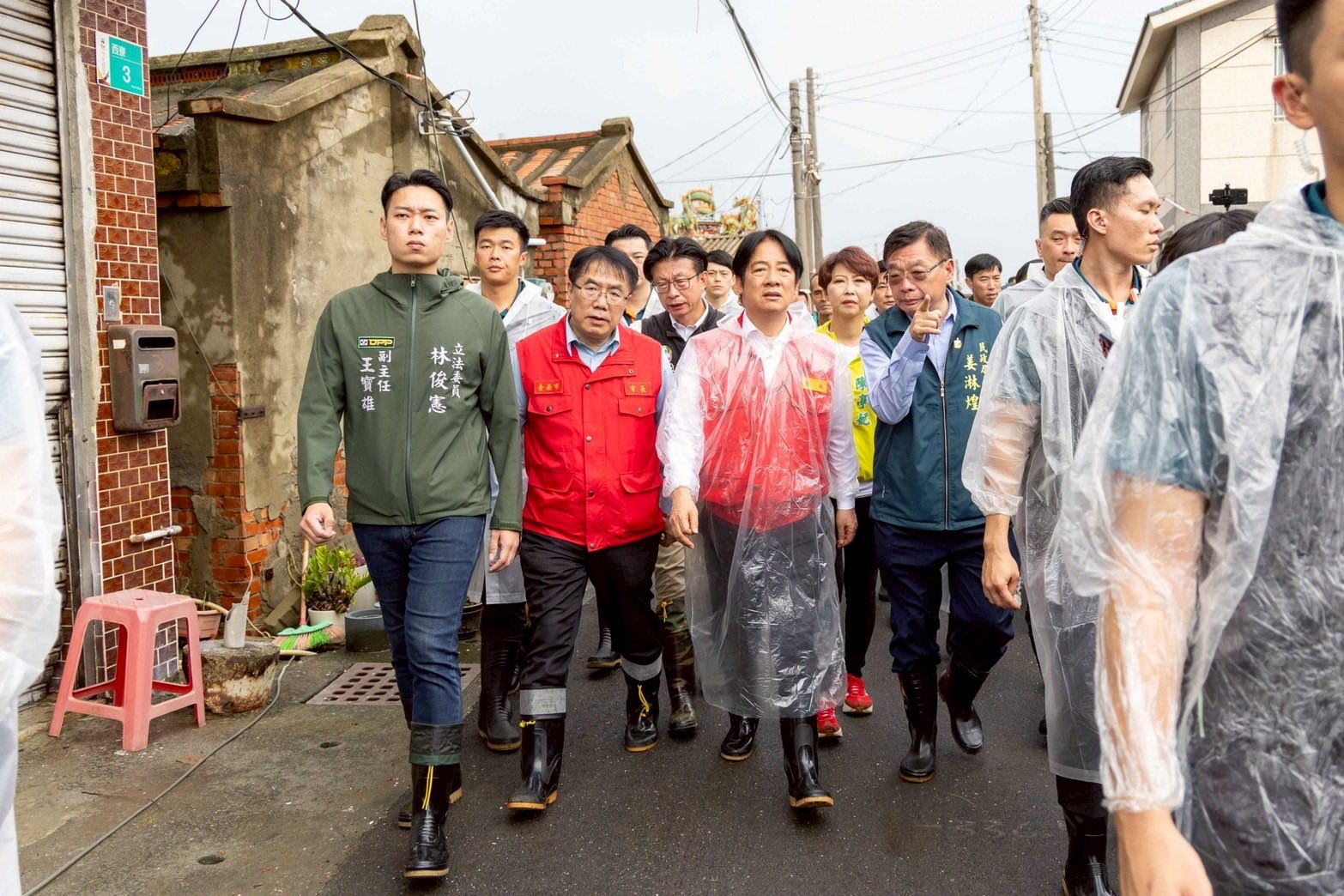【藍蝴蝶專欄】賴清德與黃偉哲的台南災後「作秀之旅」：拍照、吃鴨、講幹話 災民怒退黨 227