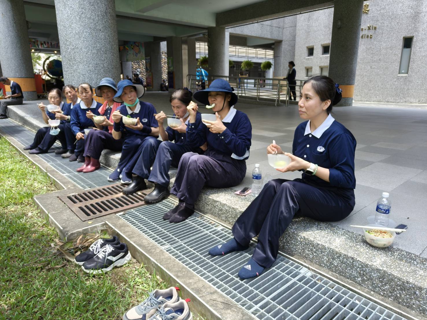 (有影片)/彰化慈濟志工馳援嘉義災區 協助校園清掃恢復上課環境 - https://www.watchmedia01.com