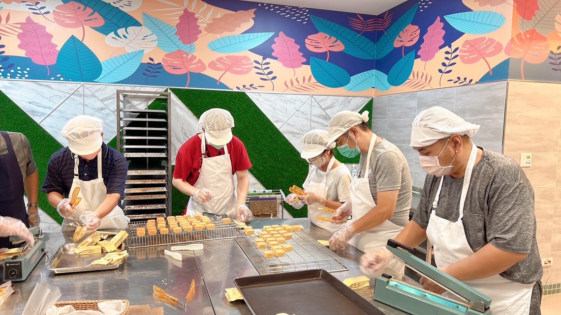高市府這盒月餅濃濃設計感 背後藏洋蔥