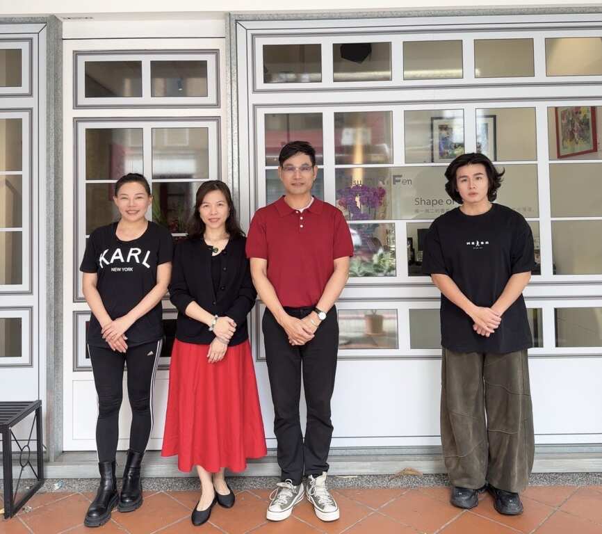 ▲從氣味記憶出發!台灣香氛品牌「Hsuan Ri Fen 炫日芬」以香水書寫土地的故事。(記者蘇彩娥攝)
