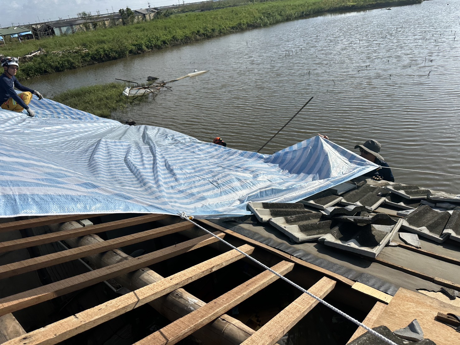 多圖／時間賽跑、風雨中行動　高雄搜救隊跨縣出擊救災 - https://www.watchmedia01.com