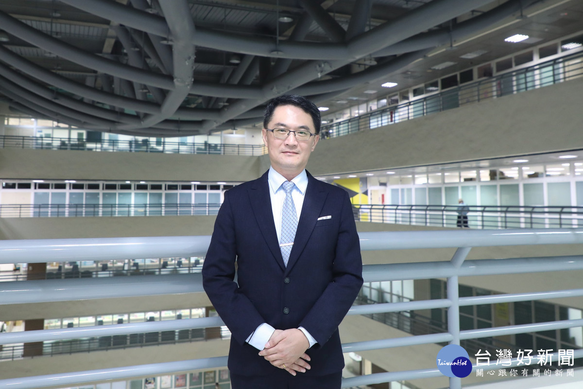 嘉義市府教育處教育網路中心主任陳君豪獲遴選為北園國小校長，將8月1日起正式就任／嘉義市府提供