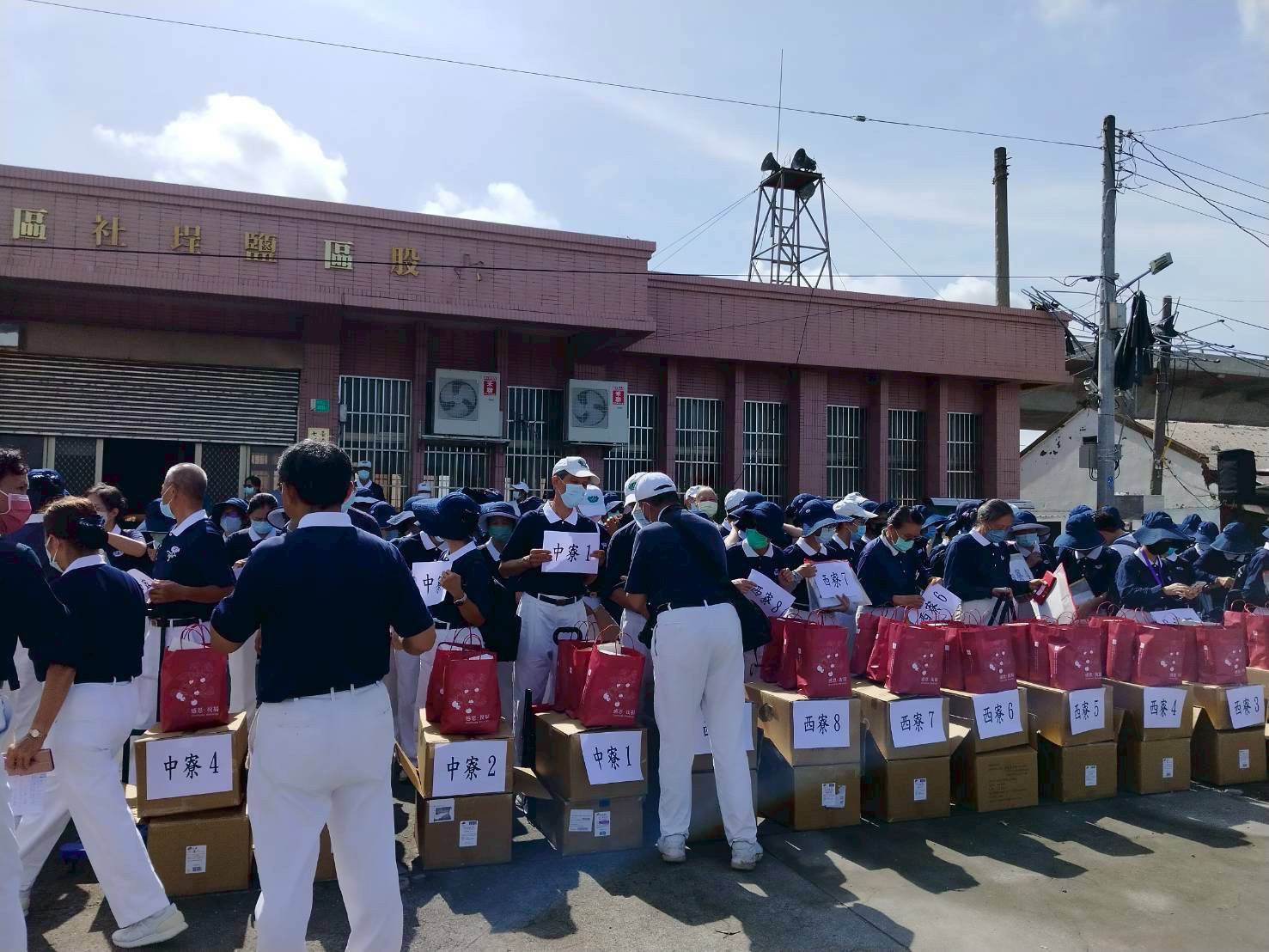 丹娜絲颱風重創南台!中央日夜搶修協助復原 志工齊心災後重建暖人心