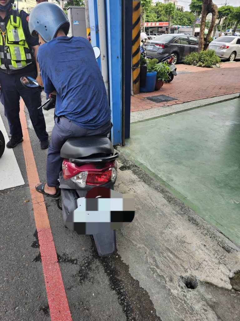 好貴的午餐!台中男子不耐遇演習久等 硬騎機車上路罰鍰3至15萬