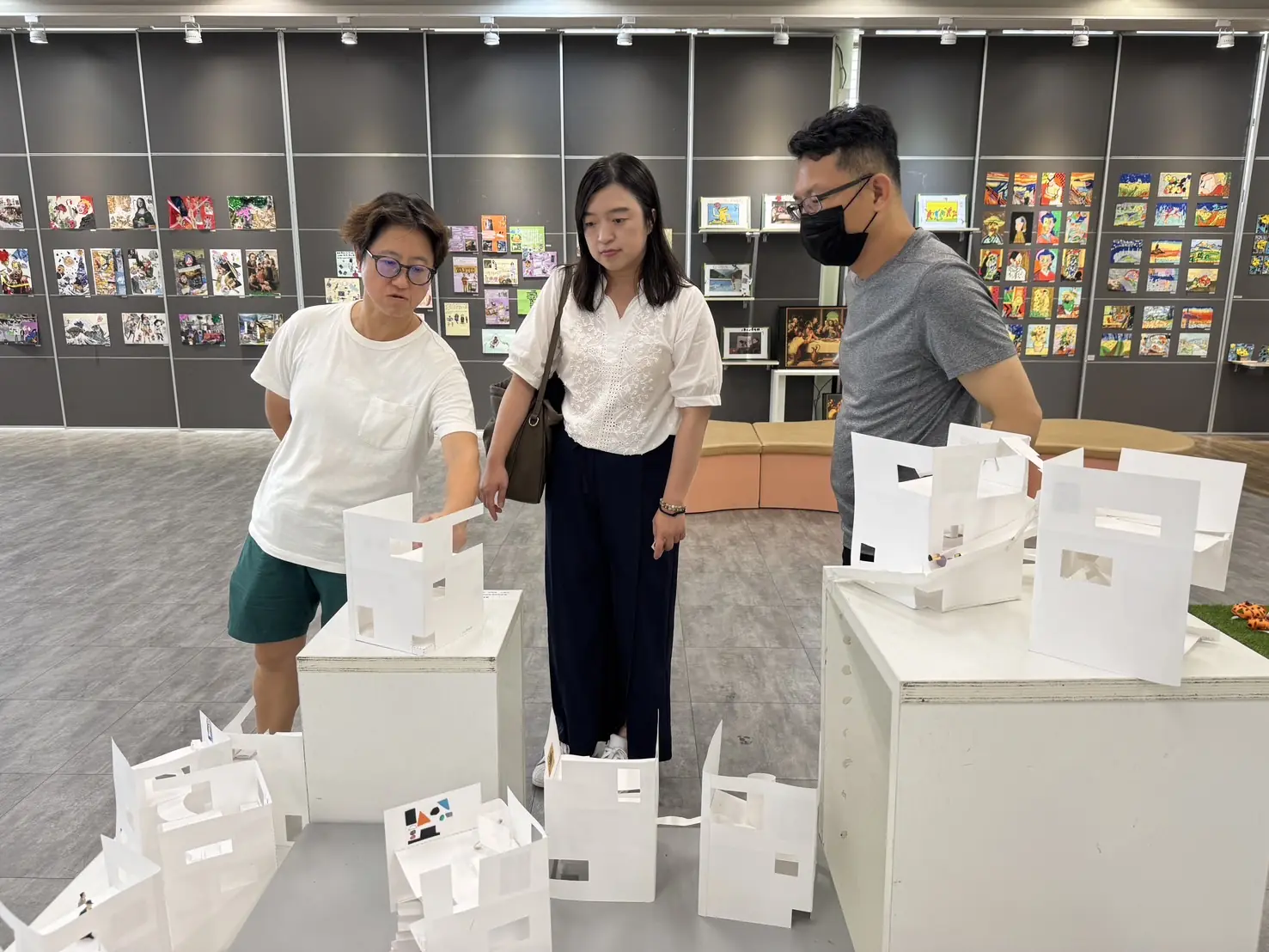 打開美術館的多重宇宙-中美館攜手西屯國小扎根藝術教育