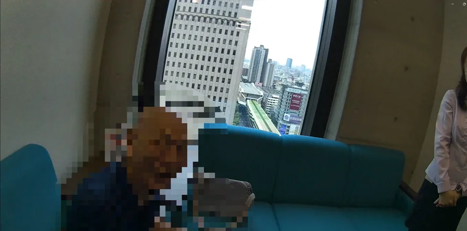 詐團鎖定銀髮族-老翁解約180萬險遭騙-中警語重心長：「這是你的血汗錢