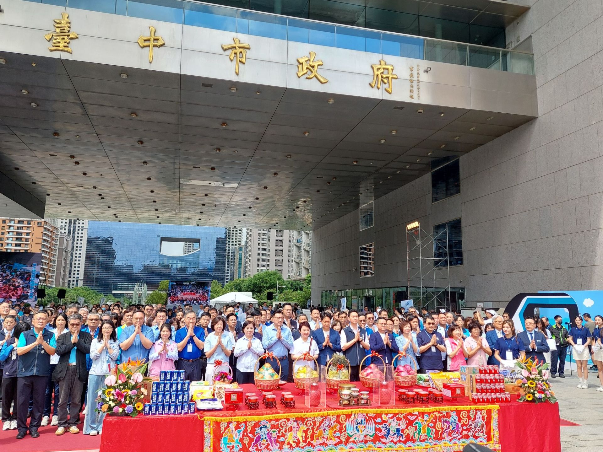 等待20年終實現!「黃金十字」中捷藍線工程啟動 盧市長35秒超短致詞宣告即刻開工