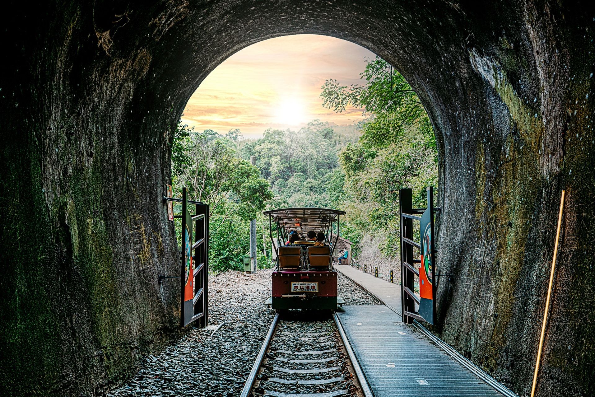 舊山線鐵道自行車進軍香港!苗栗山城風光亮相2025香港運動消閒博