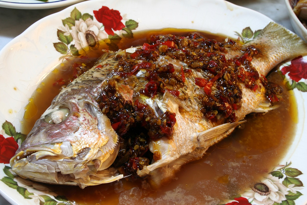 煮魚湯、煎鮭魚前「多1步驟」有效降低重金屬殘留！  魚內臟別忘徹底清除
