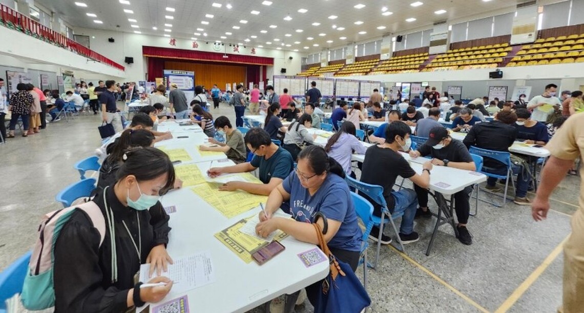 高市勞工局偕南科舉辦暑假首場大型徵才活動 7/19岡山農工登場