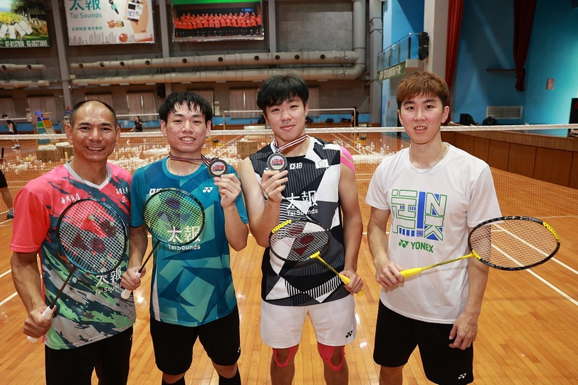 躋身世界羽球40強! 高大運競系何志偉、黃睿璿勇奪BWF Super 300賽1銀1銅