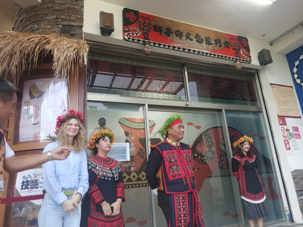 ▲圖說：鄉長朱宏恩表示，這不僅是一件文物的回歸，更是一段族人記憶的返鄉，就像是久別重逢的親人。( 記者李堂安攝)