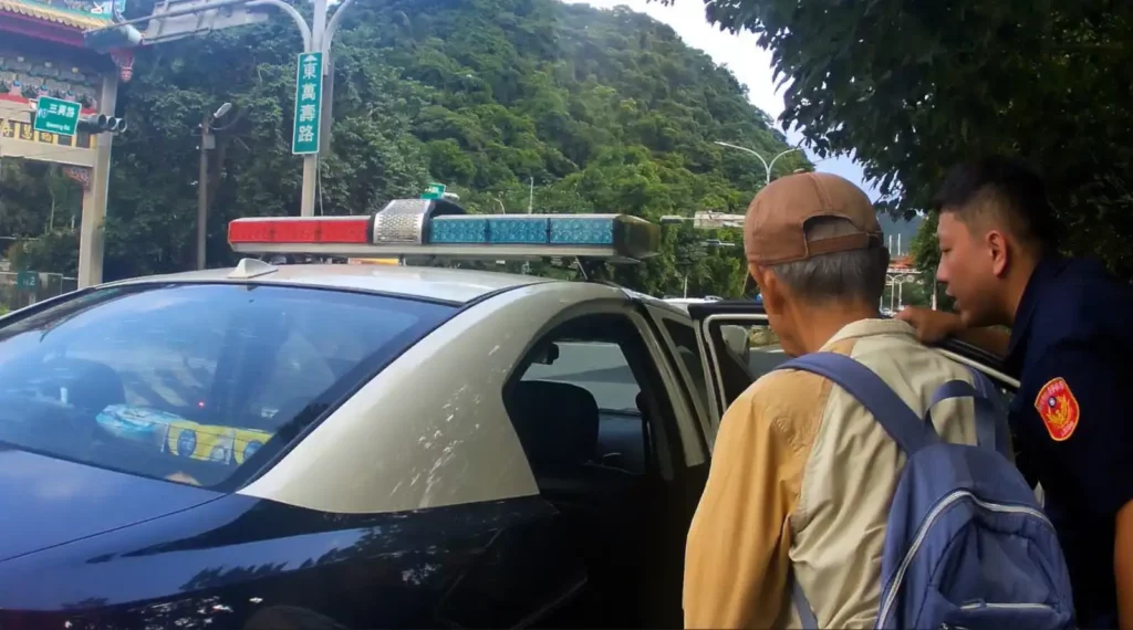 8旬翁獨自離家2公里 山區迷途樹林警即時協尋