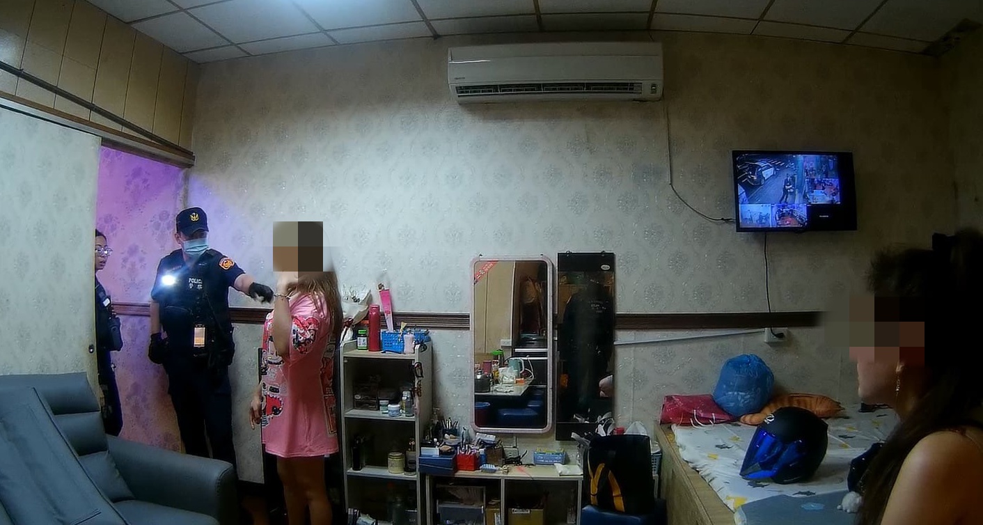 老司機哭了!加價2000元可與越南籍熟女「連結」 中壢區養生館被抄 S 15974446 0