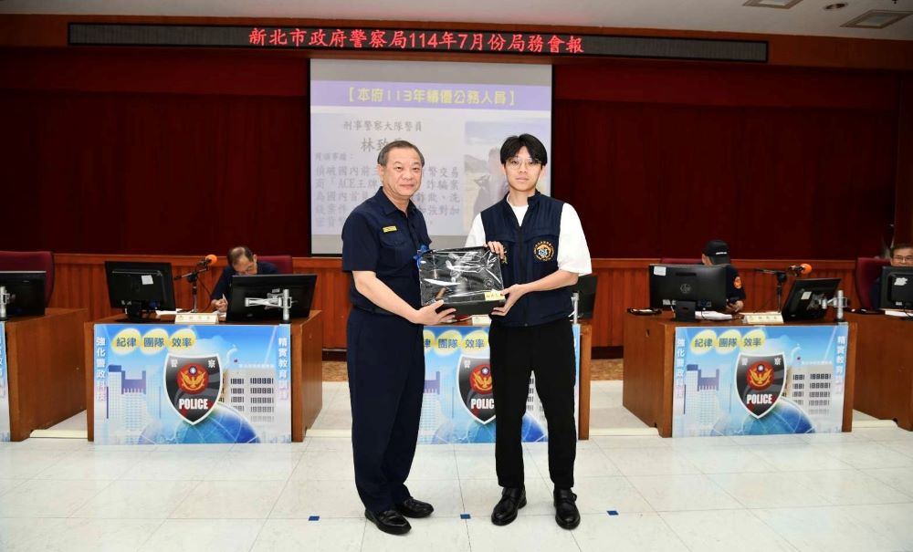 《圖說》刑事警察大隊科偵組警員林致辰榮獲新北市政府113年績優公務人員。〈警察局提供〉