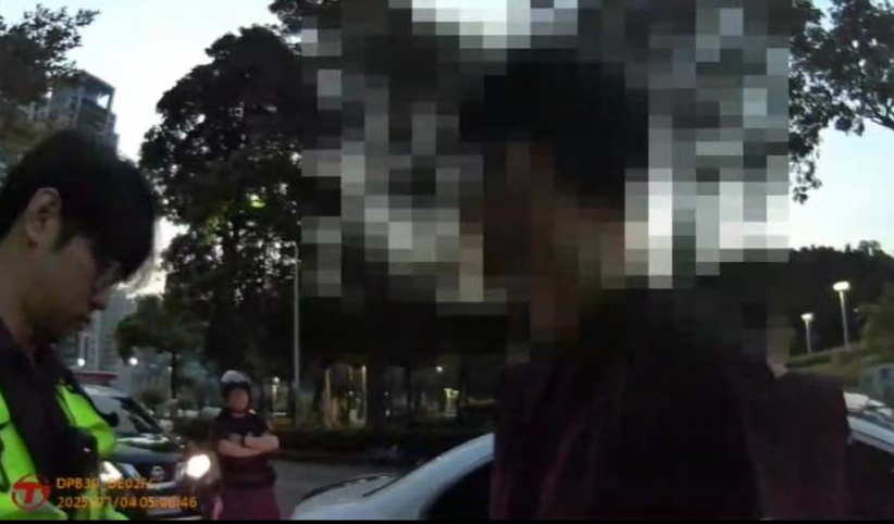 男子酒駕聞笛示意受檢          慌張連撞六車戛然停下
