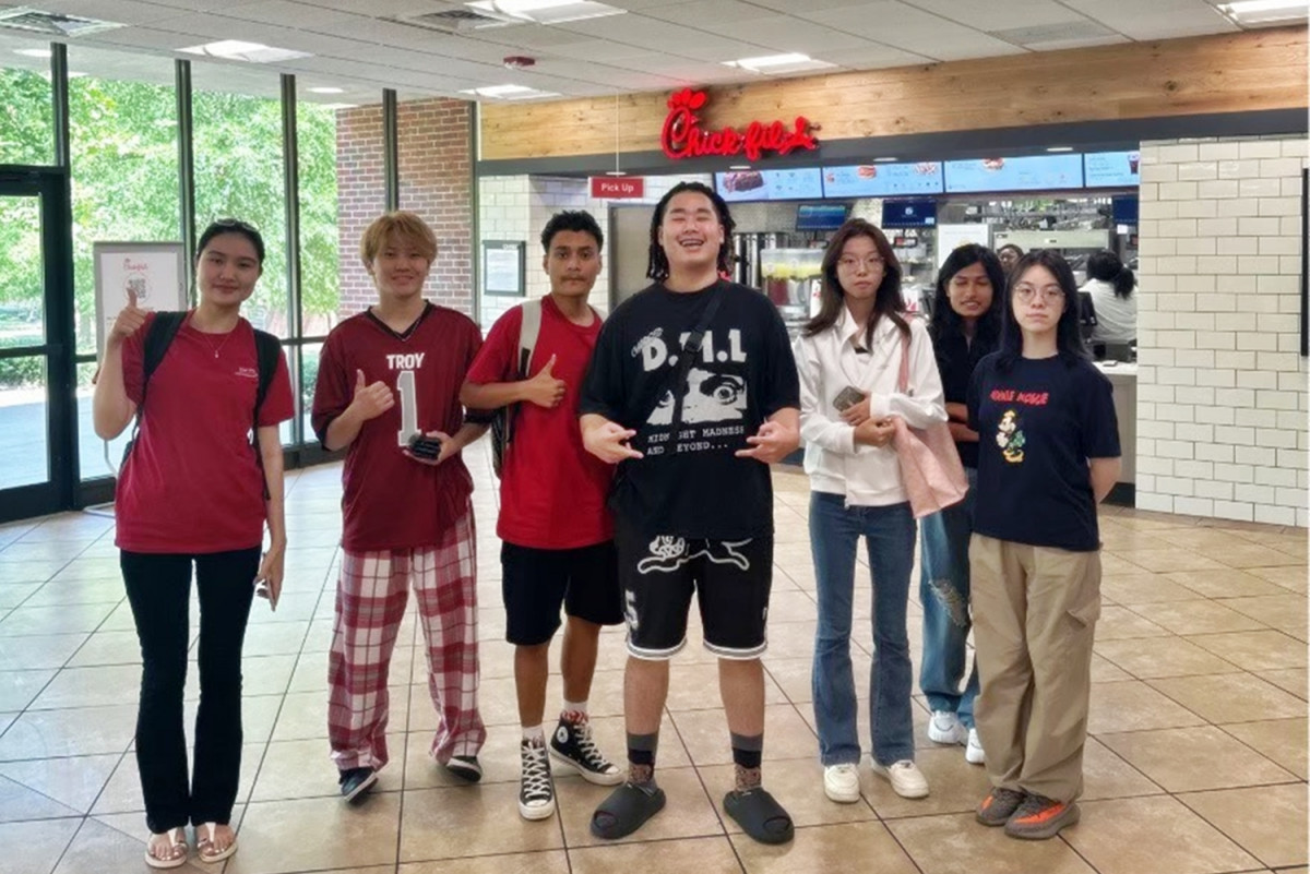 弘光科大國際溝通英語系學生到美國特洛伊大學進行一學期交換活動。