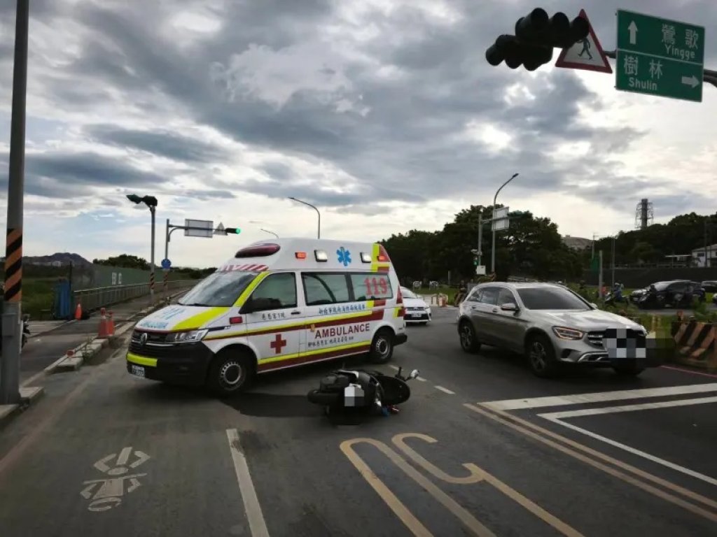 新/前主任騎車遭撞身亡! 鄭運鵬悼念寫下:下輩子再一起努力