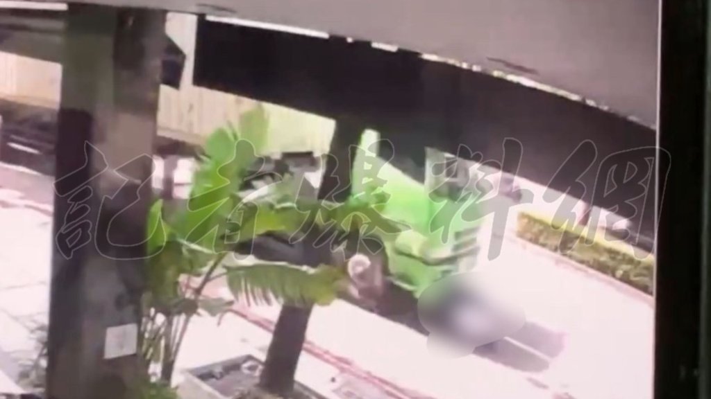 快訊/驚悚!高雄死亡車禍 大車猛撞78歲翁「當場輾斃」