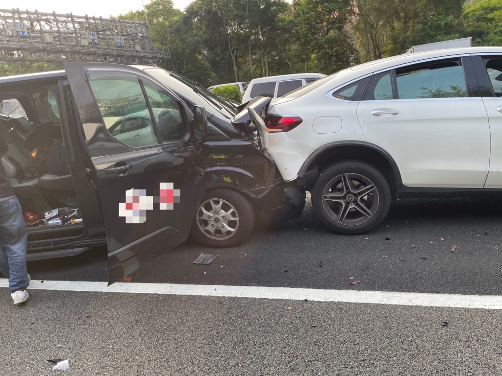 未保持安全距離釀禍！　國道3號土城路段7車相撞4人受傷