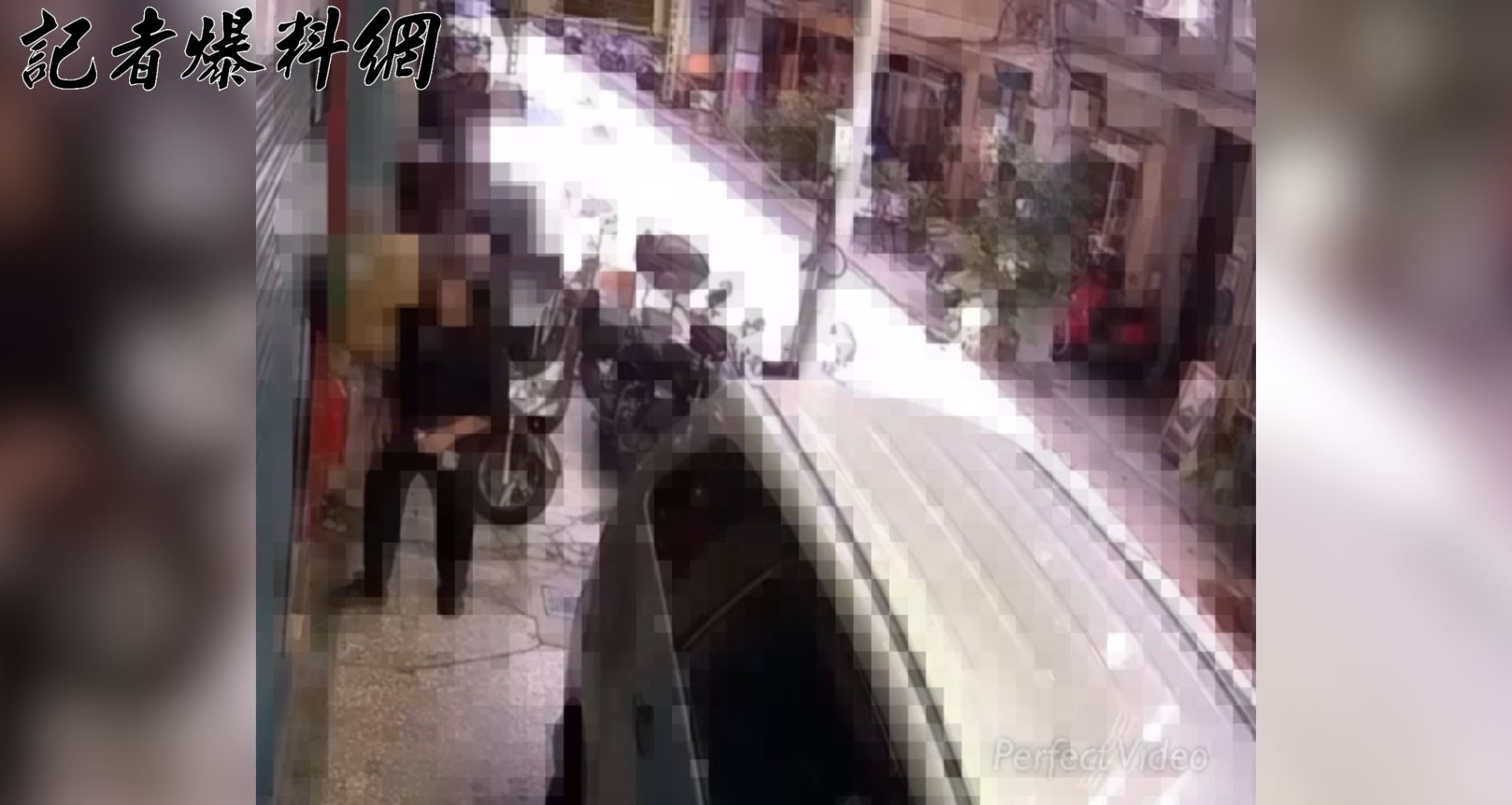 ▲陳男沿路尾隨女子並一度試圖進入公寓樓梯。(翻攝畫面)