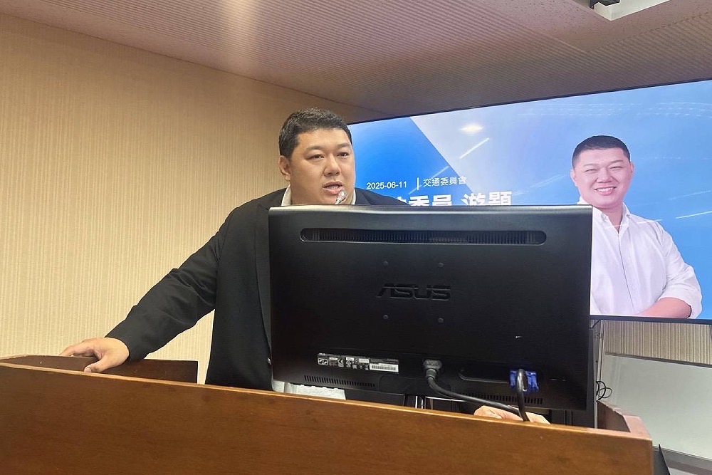 專家憂台灣經濟陷全面危機 游顥:民進黨政治掛帥拖垮經濟 216 專家憂台灣經濟陷全面危機 游顥:民進黨政治掛帥拖垮經濟 215