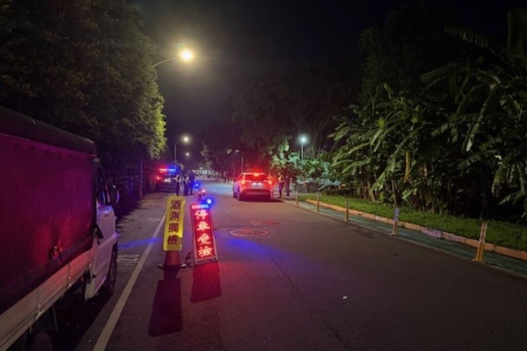 2025天母啤酒節熱鬧登場 士林警加強宣導民眾勿酒駕 搭乘大眾運輸系統快樂出遊平安歸 8 MEITU 20250718 132157485