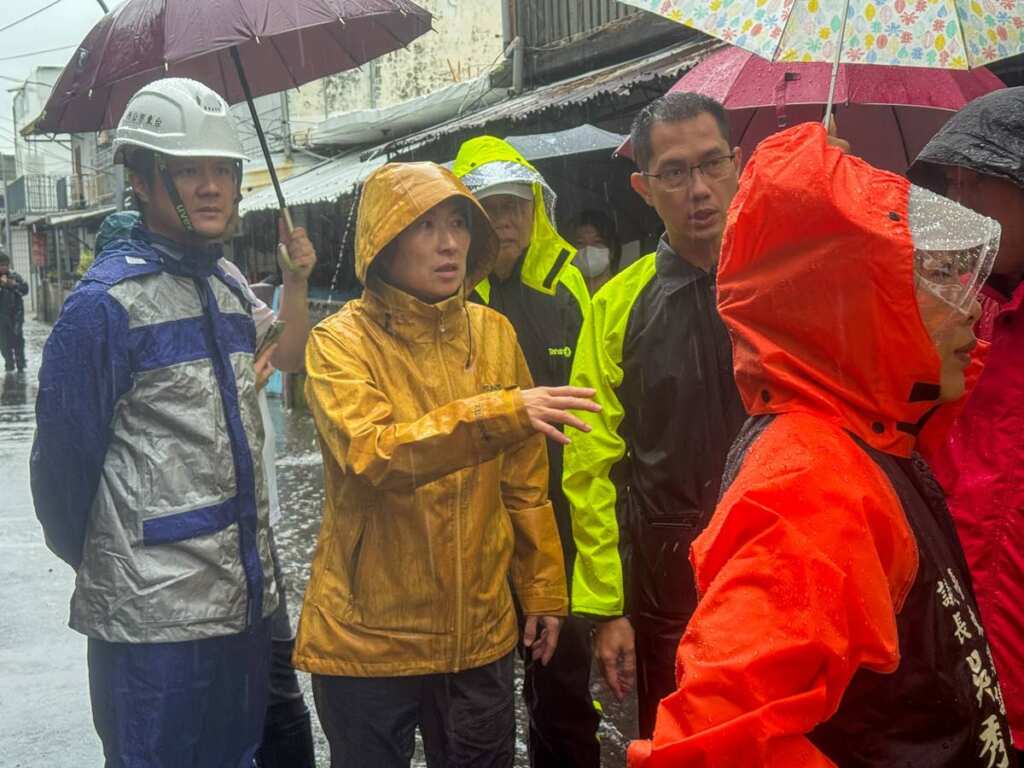 ▲台東縣長饒慶鈴率隊勘災研議改善對策。