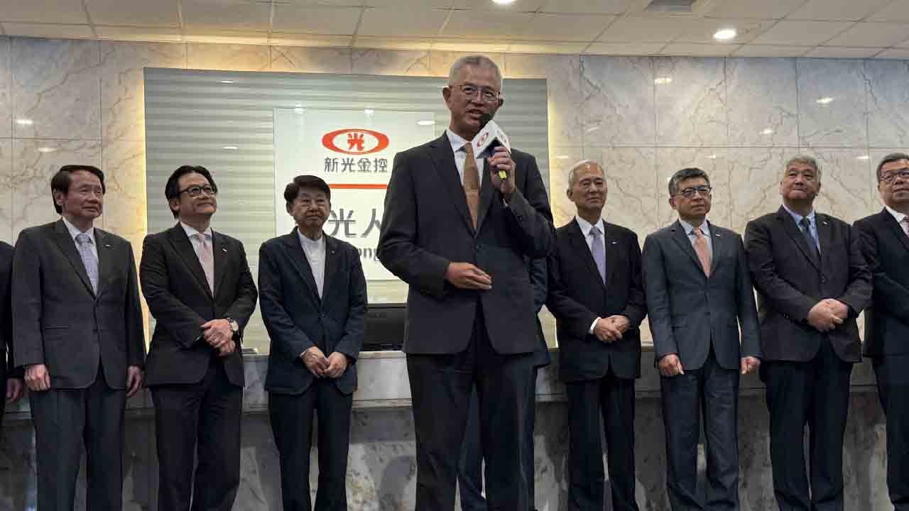 新新併合併前的一封信!新壽副董洪士琪 鼓勵員工「積極迎接改變」