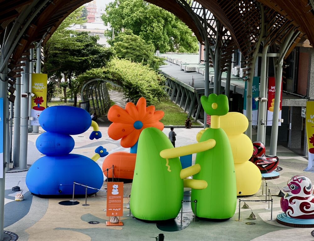 陳普「小石花家族」現身花蓮車站 徐榛蔚:呈現震後復甦韌性活力 242 陳普「小石花家族」現身花蓮車站 徐榛蔚:呈現震後復甦韌性活力 241