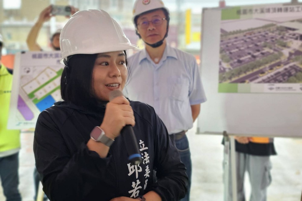 批罷團強烈意識形態色彩 邱若華:空泛口水攻擊無助民生 240 批罷團強烈意識形態色彩 邱若華:空泛口水攻擊無助民生 239