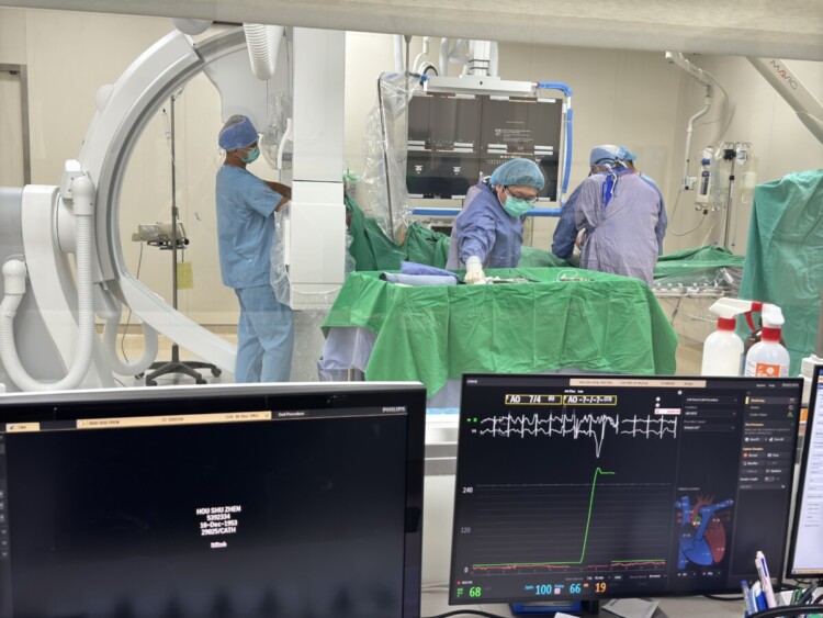 ▲72歲男性心肌梗塞!90分鐘內打通血管,新世代心導管儀器搶救成功。(記者劉春生攝)