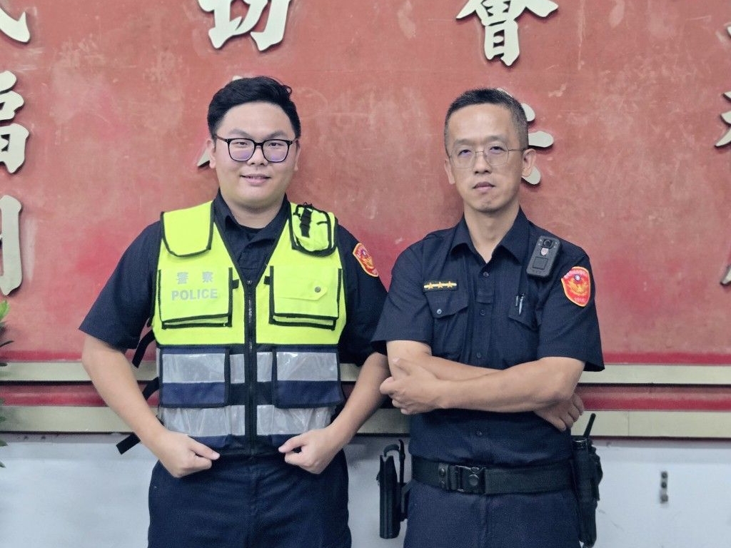 日頭赤炎炎  老翁運動昏倒街頭  文一警及時伸援