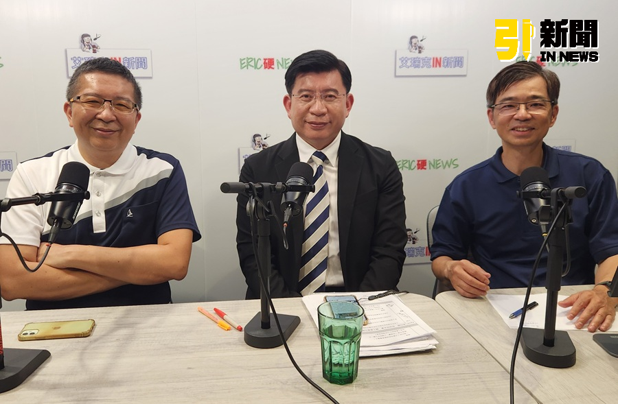 圖/公督盟執行長張宏林認為,引起大罷免主因之一,是有立委詆毀台灣民主、充斥偽君子,特別是藍白政黨。(艾瑞克IN新聞攝)