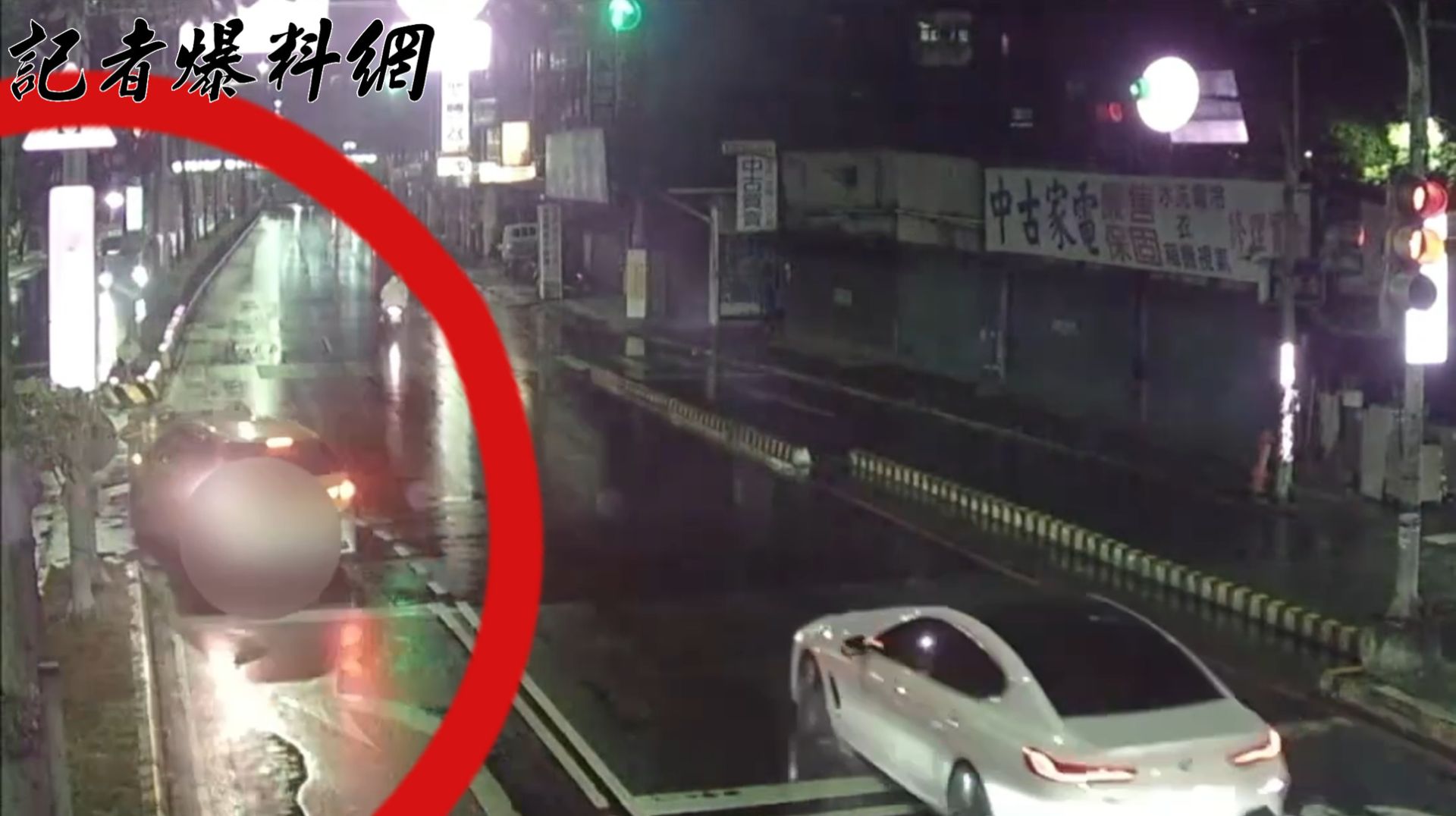 ▲67歲趙姓計程車司機載送46歲馮姓男子及32歲陳姓女子,行經事發處時疑為搶快未依號誌左轉。(翻攝畫面)