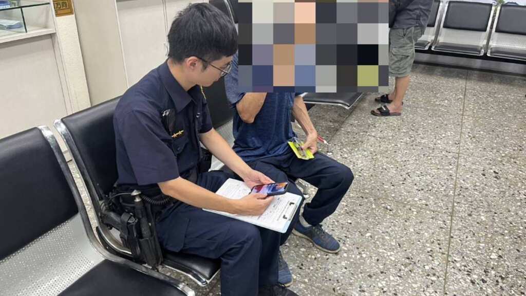 ▲鹿港耆老險遭投資詐騙,行員機警聯手警方即時阻詐保財。(彰化警方提供)