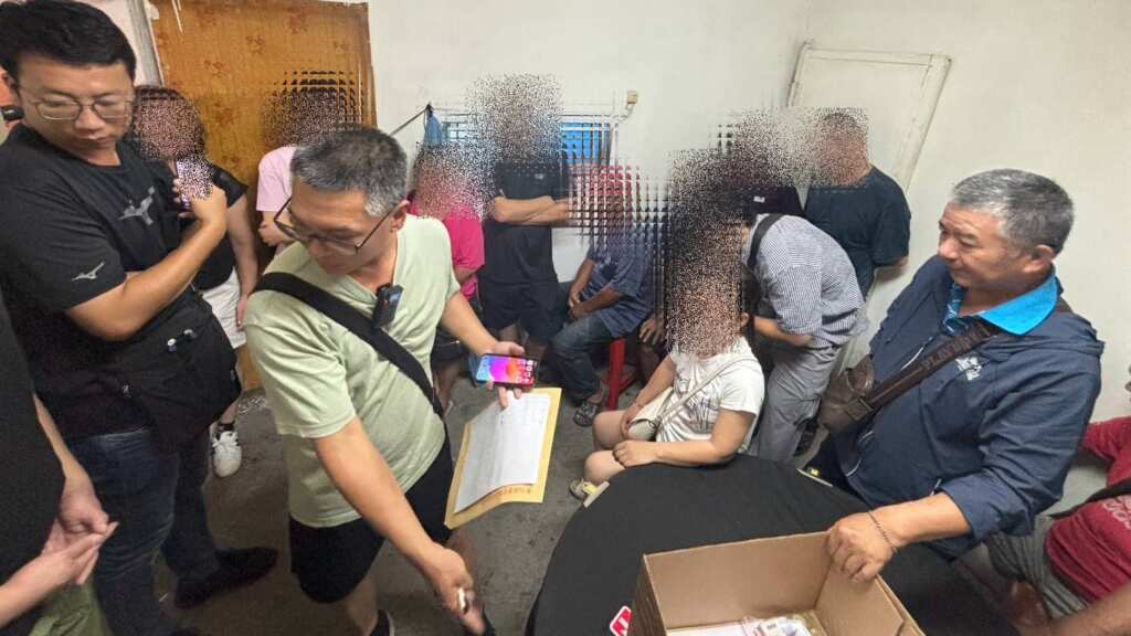 ▲溪州流動職業賭場遭破獲,北斗警攻堅一舉成擒。(彰化警方提供)