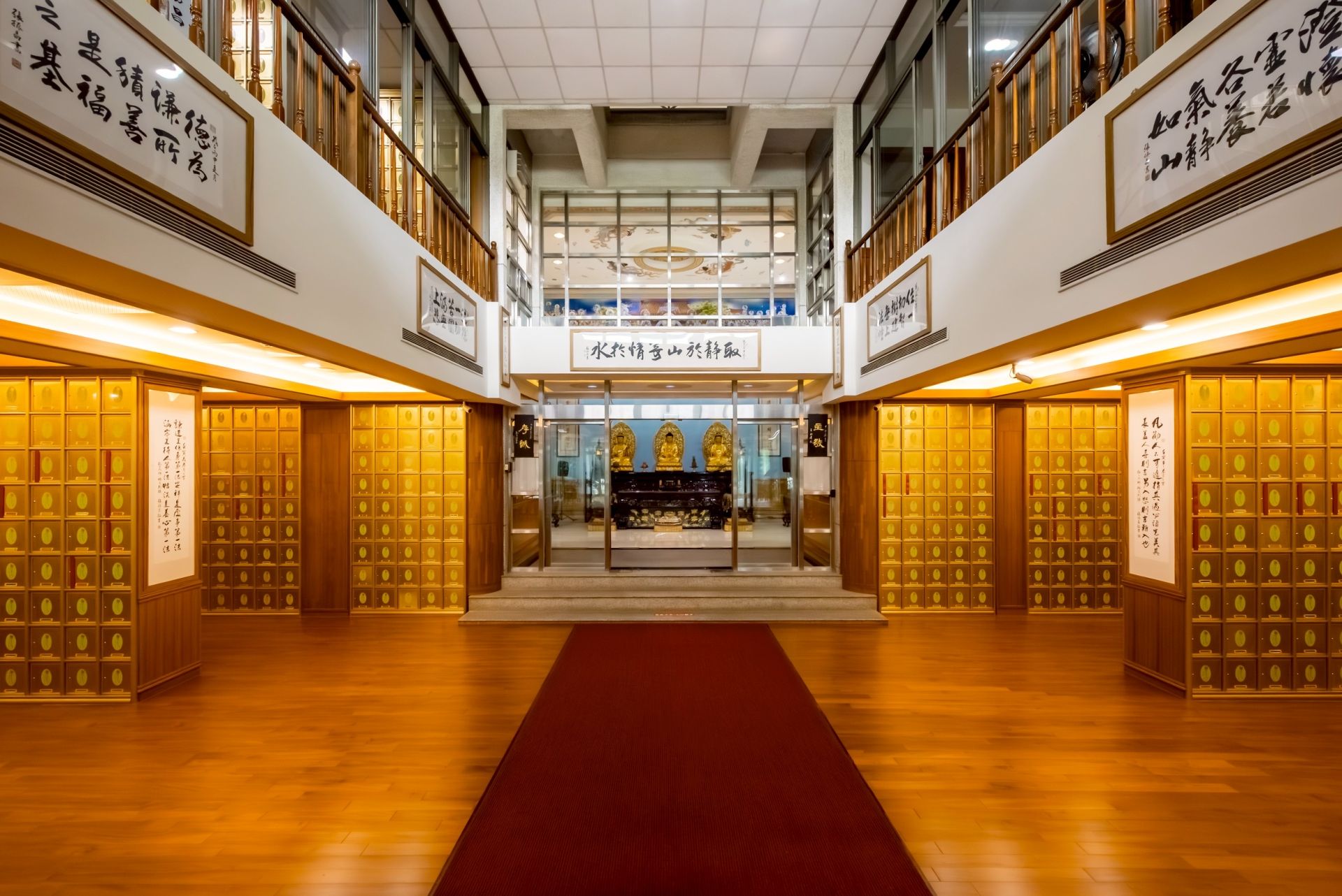 皇穹陵紀念花園靈骨塔採用地宮式設計 讓告別真正回歸「入土為安」的本質。