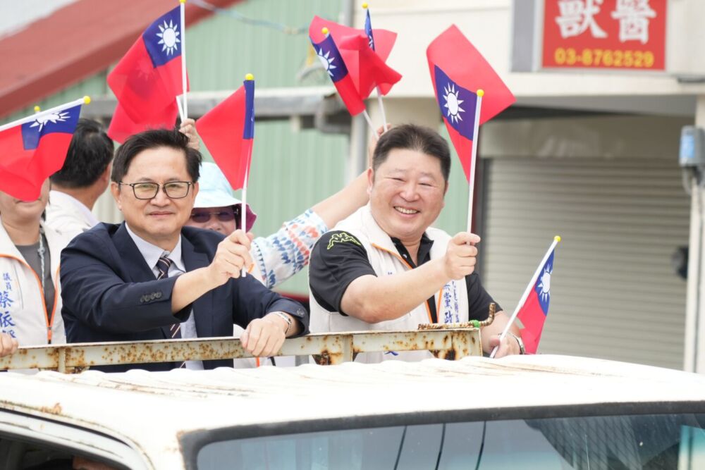 童子賢抵花蓮 合體張峻車掃 234 童子賢抵花蓮 合體張峻車掃 233
