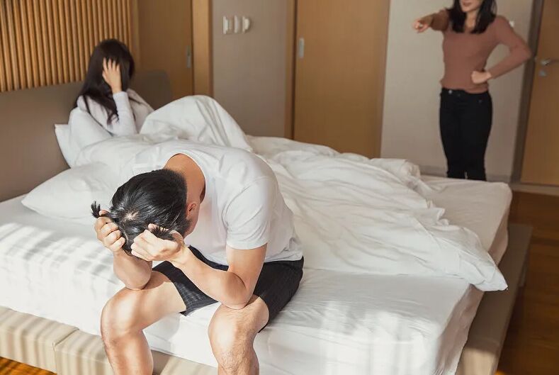 已婚男師劈腿吃同校2女師 超情色簡訊曝光「三人行必有我濕」 248 已婚男師劈腿吃同校2女師 超情色簡訊曝光「三人行必有我濕」 247