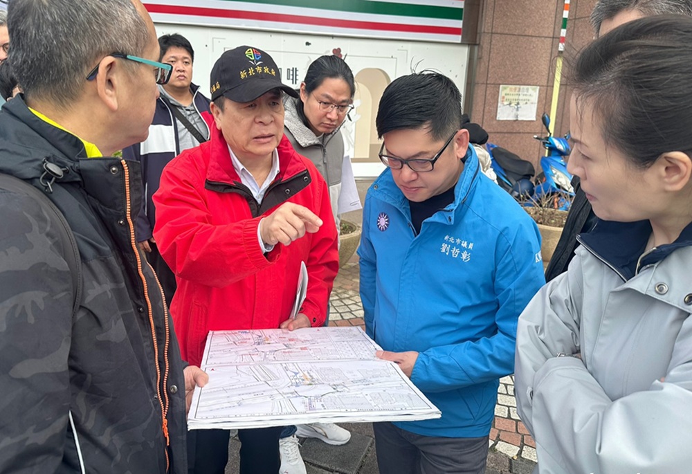 危險路口增設「按壓式號誌」 劉哲彰為行動不便者開闢安心通道 242 248250722a04