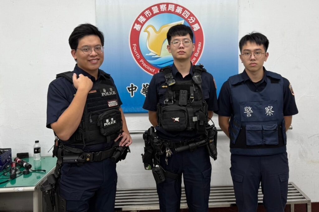 精神不濟駕車自撞 基警迅速到場排除 2 MEITU 20250722 131105325