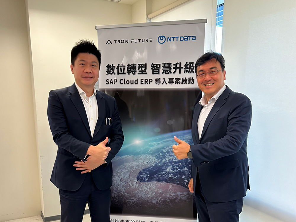 創未來科技與NTT DATA領導團隊 (左/ 創未來科技董事長兼執行長王毓駒;右/NTT DATA台灣總經理謝禎國)