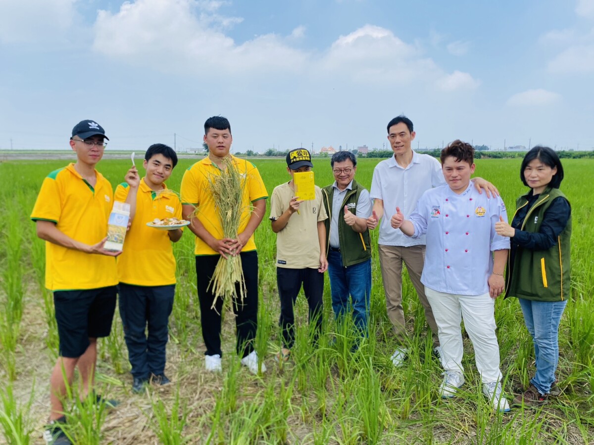 ▲「青農孵育計畫」由四名平均年齡22歲的在地青農組成,為家鄉農業注入更多活力。(記者蘇峯毅攝)