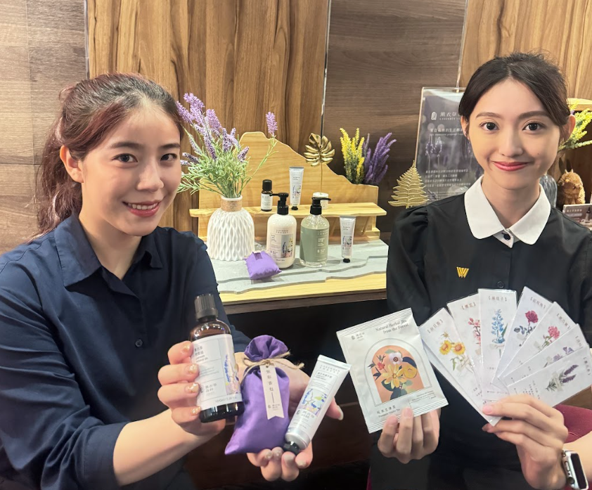 威秀影城GOLD CLASS頂級影廳 「花」現好禮 療癒一夏! 35 螢幕擷取畫面 2025 07 23 152633