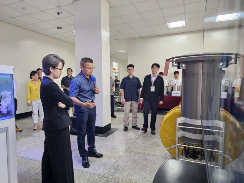 直擊海洋科技最前線！　副總統蕭美琴視察中山大學水下技術