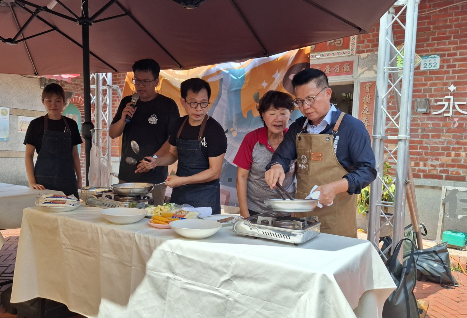 青年返鄉 × 名廚合作 創意翻轉在地海味 新港社區料理新品驚艷登場